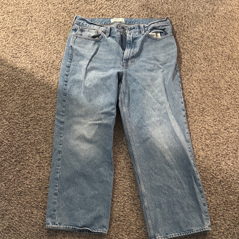 Abercrombie & Fitch Mid Rise Blue Jeans